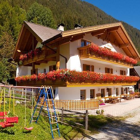 Bed and Breakfast Garni Bergland Racines Exterior foto