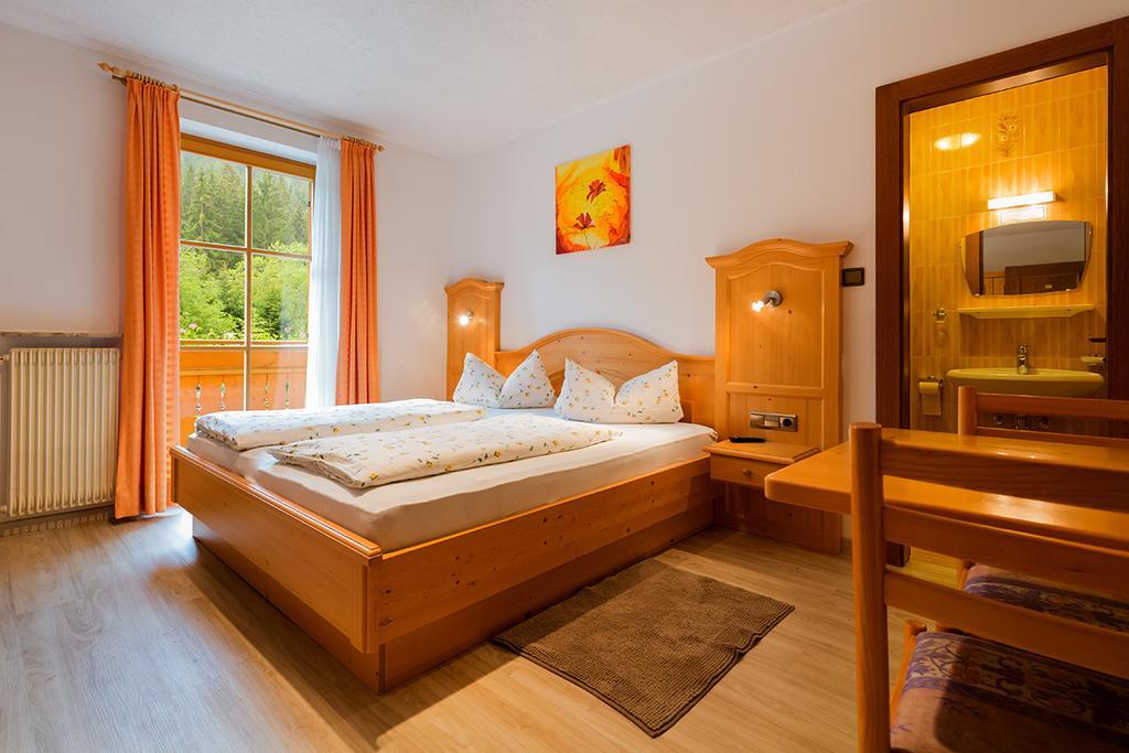 Bed and Breakfast Garni Bergland Racines Exterior foto