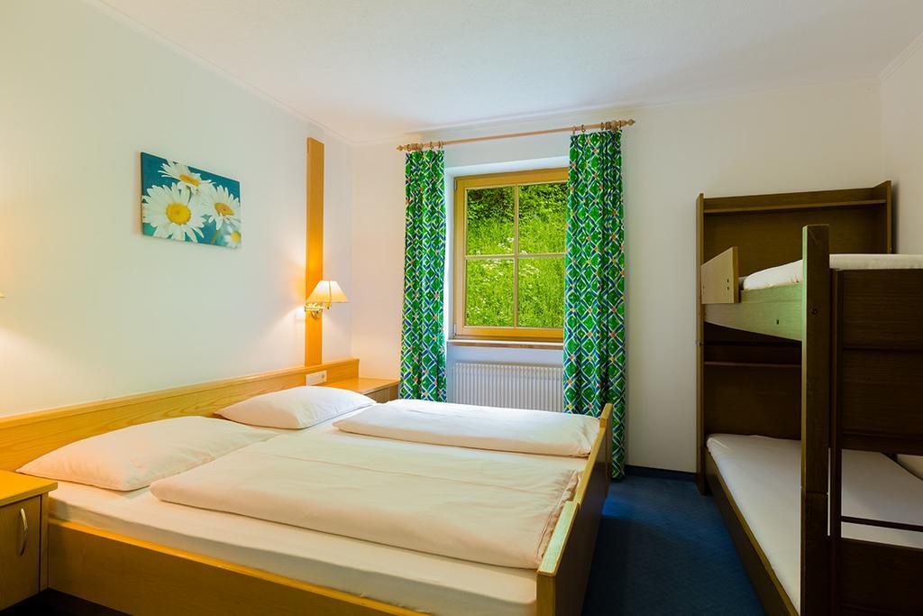 Bed and Breakfast Garni Bergland Racines Exterior foto