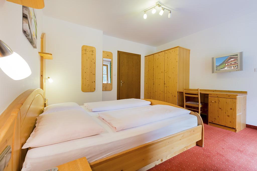 Bed and Breakfast Garni Bergland Racines Exterior foto