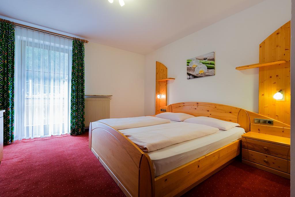 Bed and Breakfast Garni Bergland Racines Exterior foto