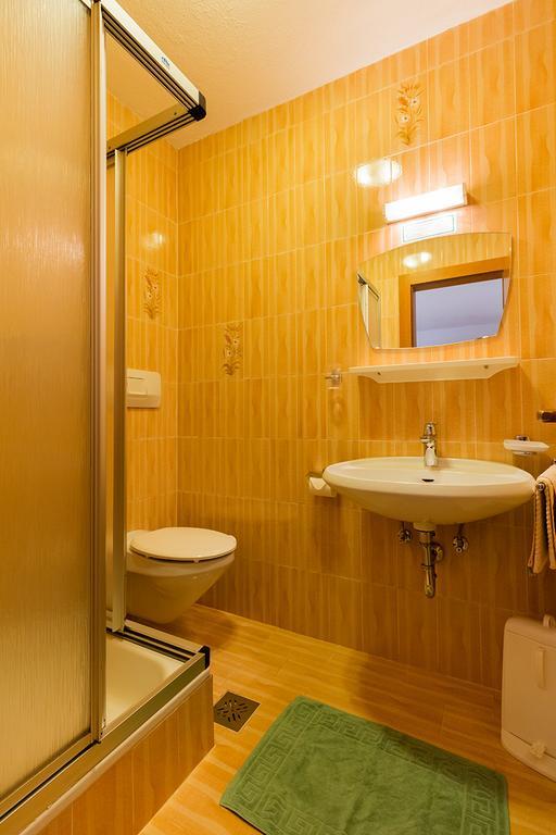 Bed and Breakfast Garni Bergland Racines Exterior foto